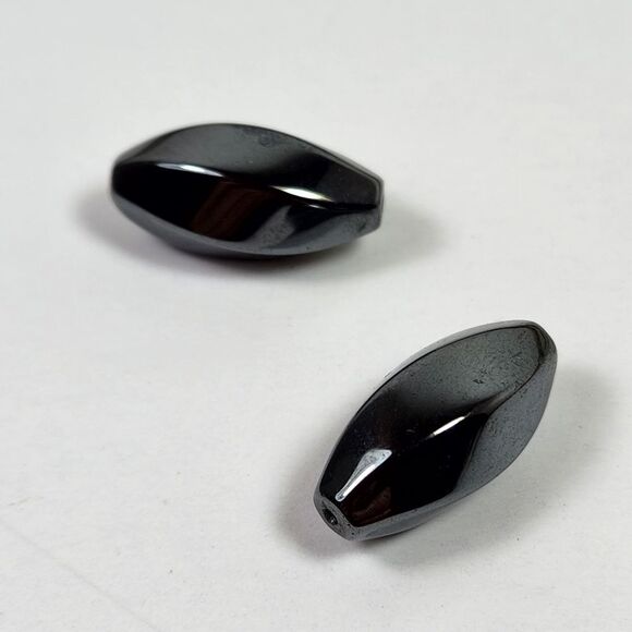 5 for $10 Bead Hemalyke, 20x10mm twisted oval, lot of 2 black - Picture 1 of 3